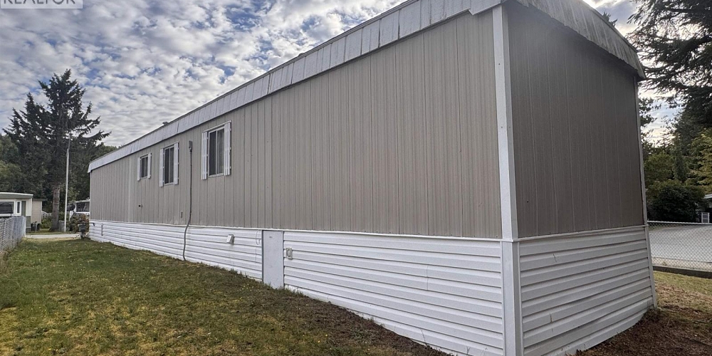 1 3889 MULLER AVENUE Terrace Photo 20 1 3889 MULLER AVENUE Terrace Photo 20